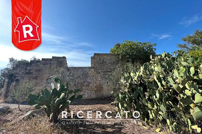 Casa con 6 locali in vendita in Via Rapolla, Lecce