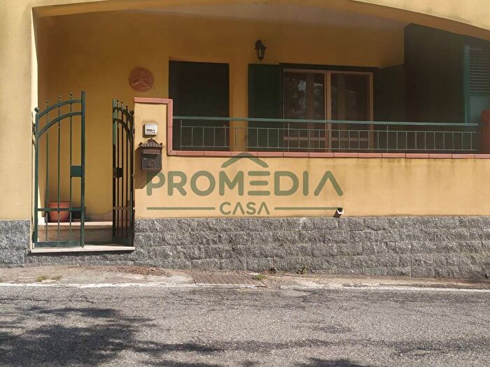 Casa quadrilocale in affitto in Via Calabrella, Castanea Salice, Messina