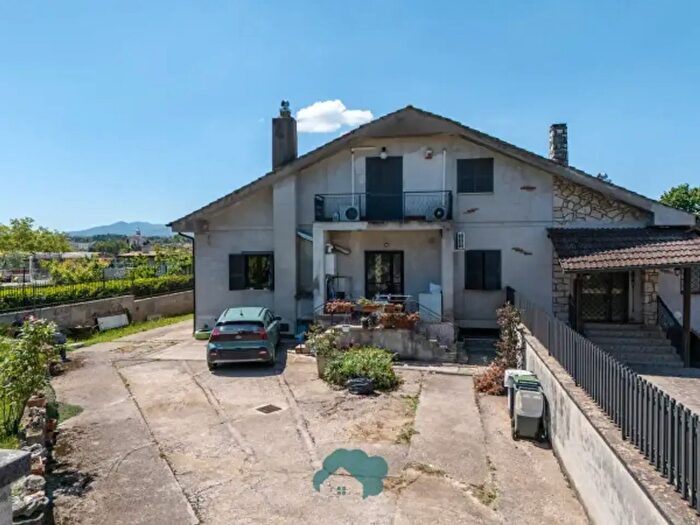 Casa quadrilocale in vendita in Via Colle dellOro, Zagarolo