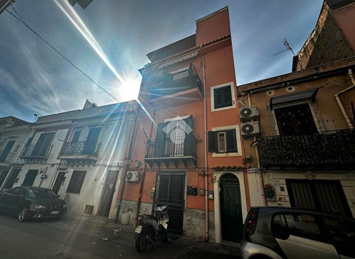 Appartamento quadrilocale in vendita in Via Mammana, Palermo