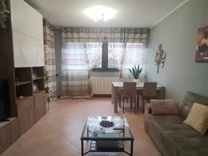 Appartamento trilocale in vendita in Via Luigi Cadorna, Buccinasco