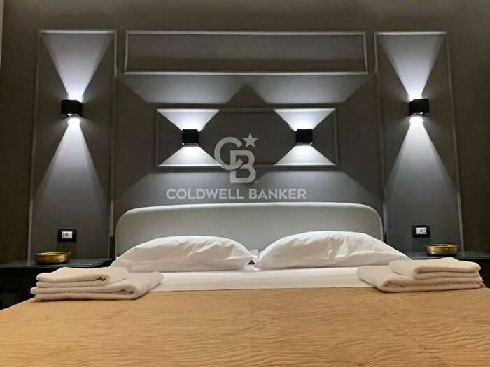 Appartamento trilocale in vendita in Vico dei Raynò, Lecce