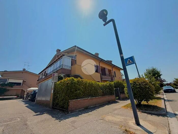 Appartamento trilocale in vendita in Via Zancanaro Tono, Ravenna