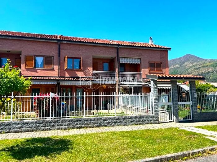 Casa con 5 locali in vendita in Via Italia, La Cassa