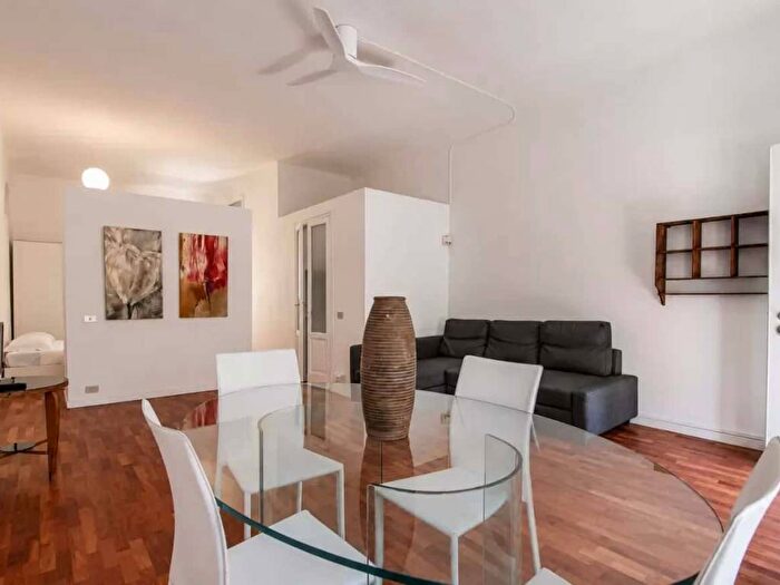 Appartamento bilocale in affitto in Via Carlo Farini, Garibaldi Corso Como, Milano