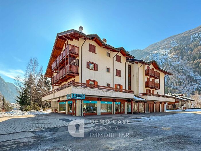 Case in Vendita e in Affitto - 2