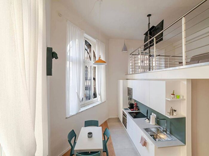 Appartamento trilocale in affitto in Via Andrea Doria, Via Roma, Torino