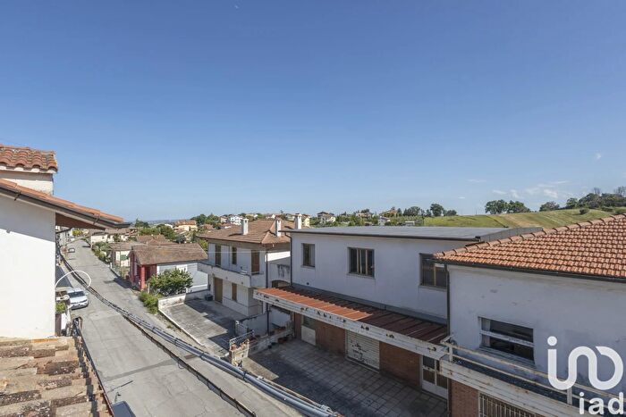 Casa con 7 locali in vendita in Via Montoro Nuovo, Filottrano