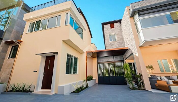 Appartamento trilocale in vendita in Via Palzzo, Carinaro