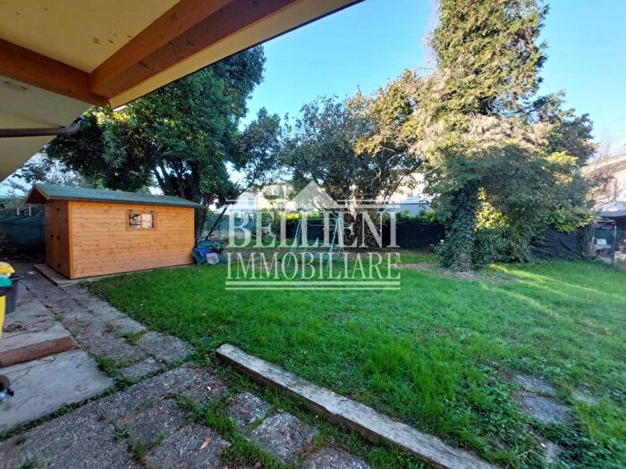 Appartamento con 5 locali in affitto in Via dei Laghi, Laghetto, Vicenza