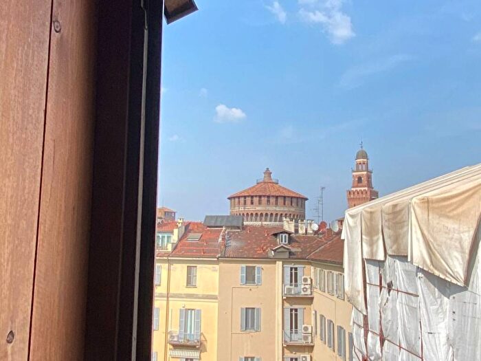 Appartamento bilocale in affitto in Foro Buonaparte, Cadorna Castello, Milano