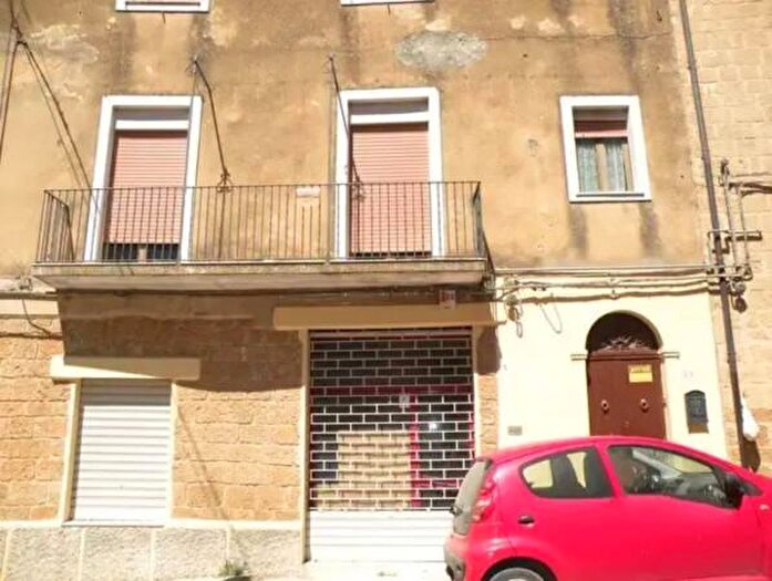 Casa quadrilocale in vendita in Via Roma, Calascibetta