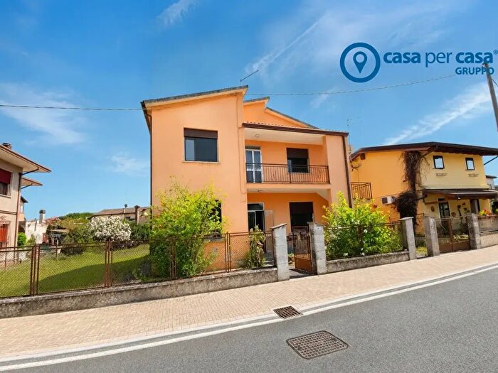 Casa trilocale in vendita in Viale Guglielmo Marconi, Rosolina