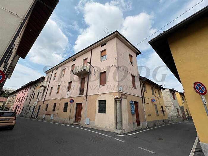 Appartamento quadrilocale in vendita in Via Silvio Pellico, Cesano Maderno