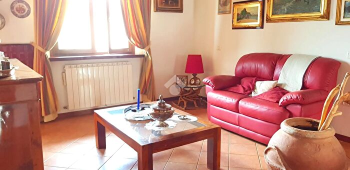 Appartamento quadrilocale in vendita in Via Stazione, Cannara