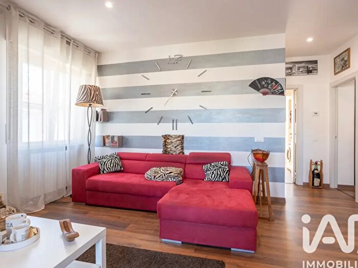 Appartamento trilocale in vendita in Via Loretana, Camerano