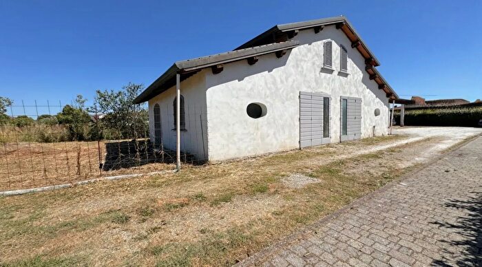Appartamento con 6 locali in vendita in Via per Le Case Nuove SantIppolito Prato Toscana Italia, Prato