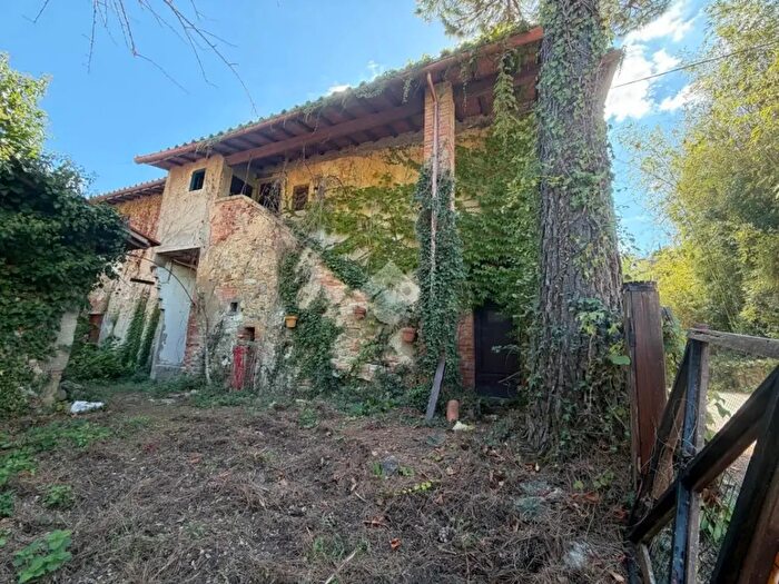 Casa quadrilocale in vendita in Località Tregli, Cavriglia