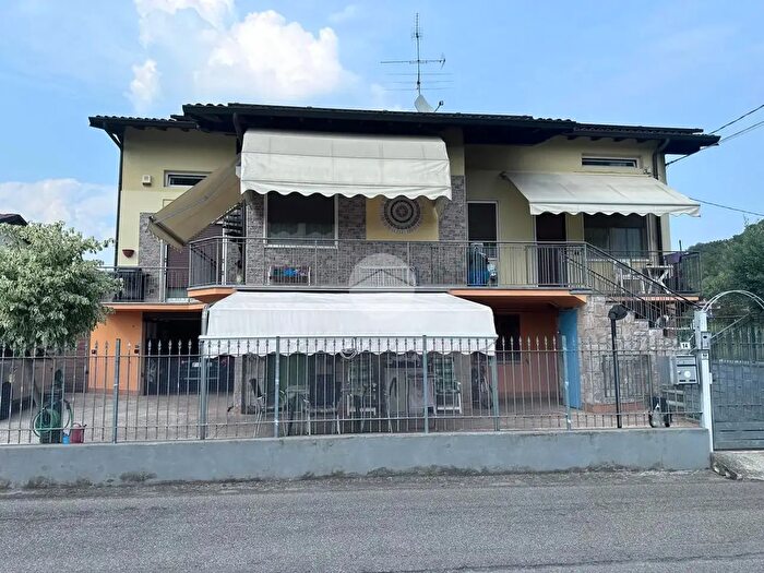 Appartamento quadrilocale in vendita in Via Roccolo, Brusaporto
