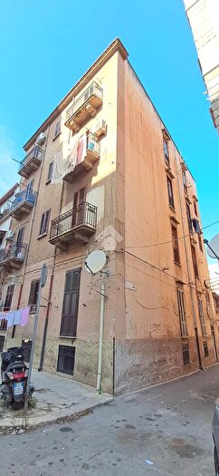 Appartamento trilocale in vendita in Cortile Milia, Palermo