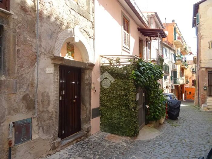 Appartamento bilocale in vendita in Via E Lucidi, Ariccia