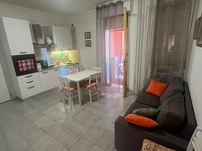 Appartamento trilocale in affitto in Pisa