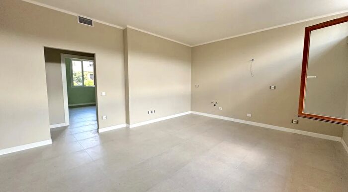 Appartamento quadrilocale in vendita in Via Lorenzo Valla Mezzana Prato Toscana Italia, Prato