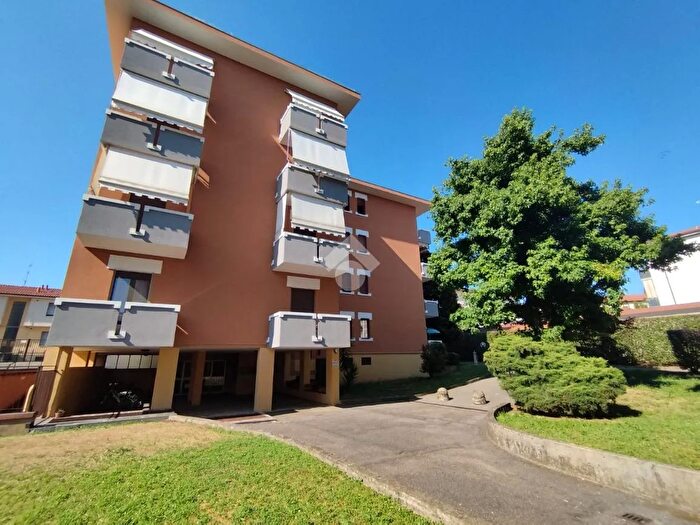 Appartamento trilocale in vendita in Via G B Bazzoni, Trezzo SullAdda