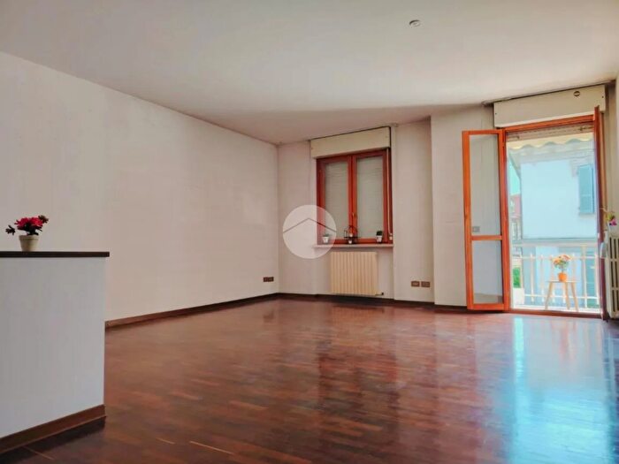 Appartamento quadrilocale in vendita in Via Angelo Cignoli, Voghera