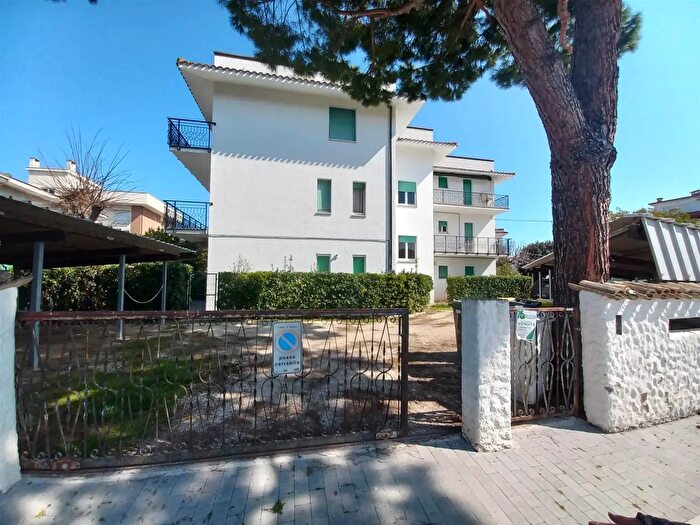 Appartamento trilocale in vendita in Numana
