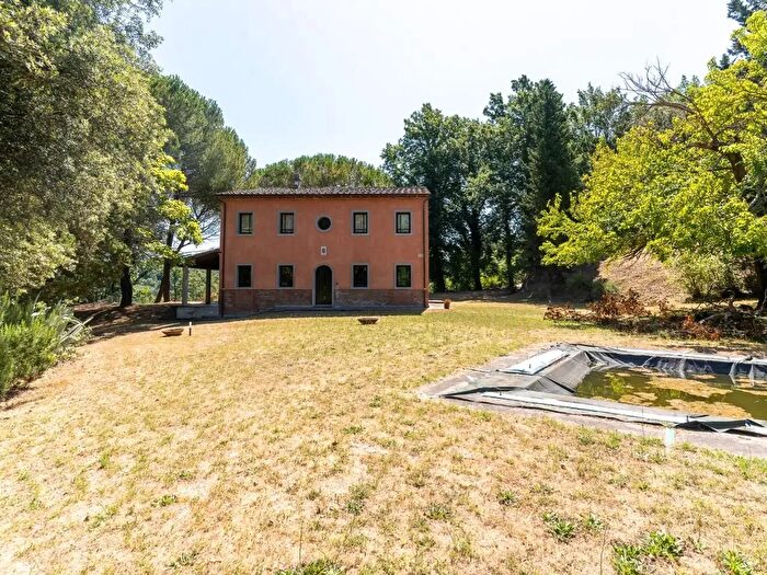 Casa con 7 locali in vendita in Palaia Pi, Palaia