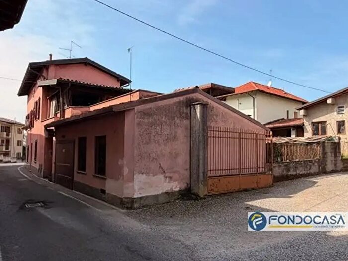 Case in Vendita e in Affitto - 2