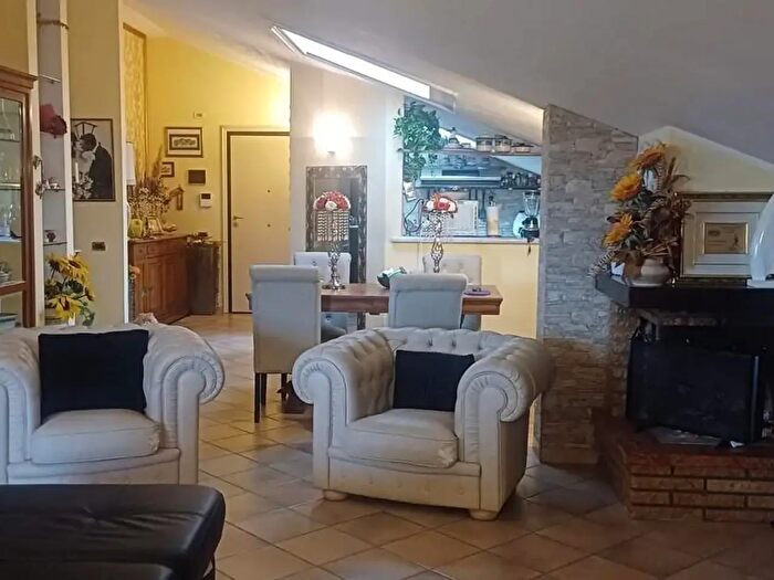 Appartamento quadrilocale in vendita in Carrara