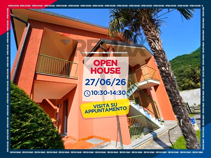 Casa con 6 locali in vendita in Via Salvo d'Acquisto, Valmadrera