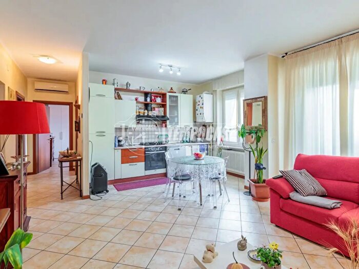 Appartamento trilocale in vendita in Parma