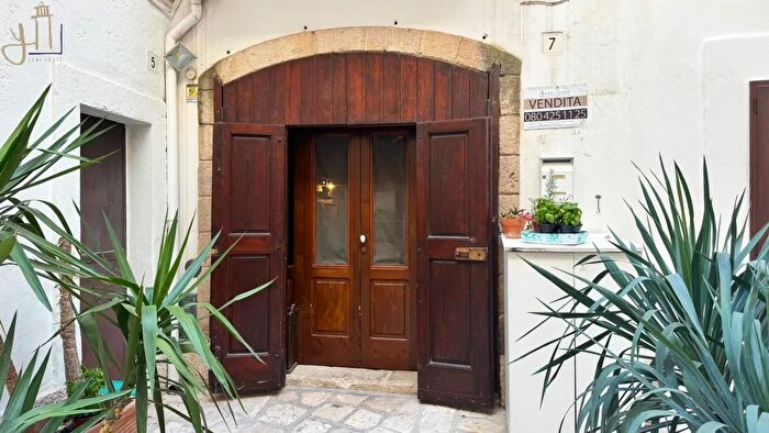 Casa trilocale in vendita in Via Vicolo II di Via Gelso, Polignano A Mare