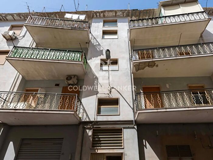 Appartamento con 5 locali in vendita in Via Mattarella, Scicli