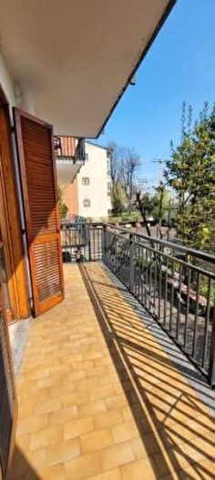 Appartamento trilocale in vendita in Via Toce, Torino