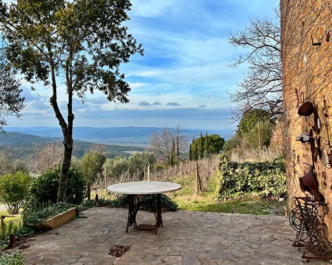 Casa in vendita in Montalcino