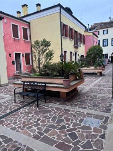 Casa con 6 locali in vendita in Via Euganea, Padova