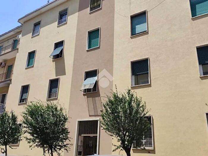 Appartamento trilocale in vendita in Via Michele Ferrara, Caserta