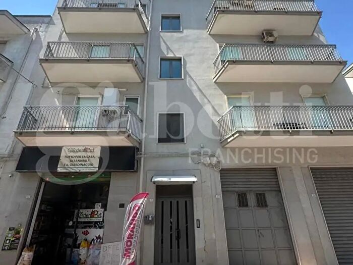 Appartamento trilocale in vendita in Via Raffaele Braico, Ostuni
