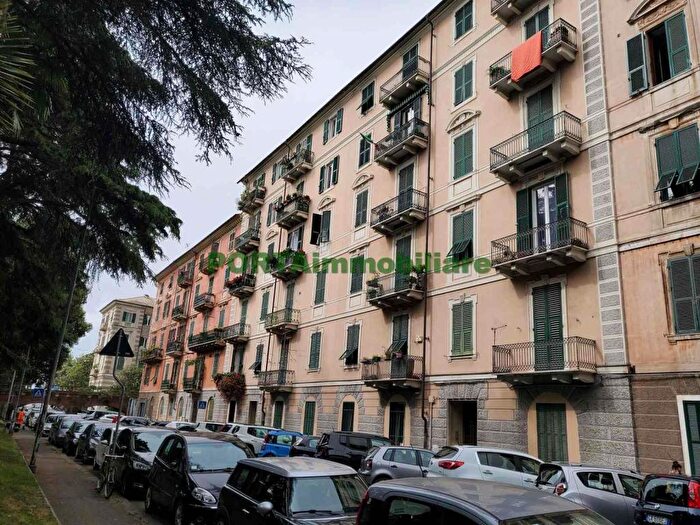 Appartamento quadrilocale in affitto in Centro Storico, Savona