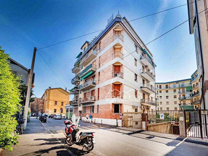 Appartamento trilocale in affitto in Via San Cristoforo, Veronetta, Verona