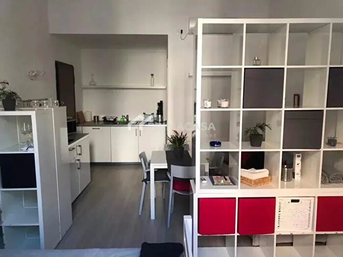 Appartamento monolocale in affitto in Via Volturno, Milano