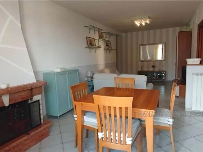 Appartamento con 5 locali in affitto in San Casciano In Val Di Pesa