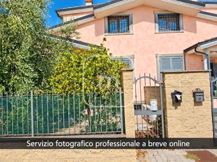 Casa trilocale in vendita in Via dei Grifi, Roma