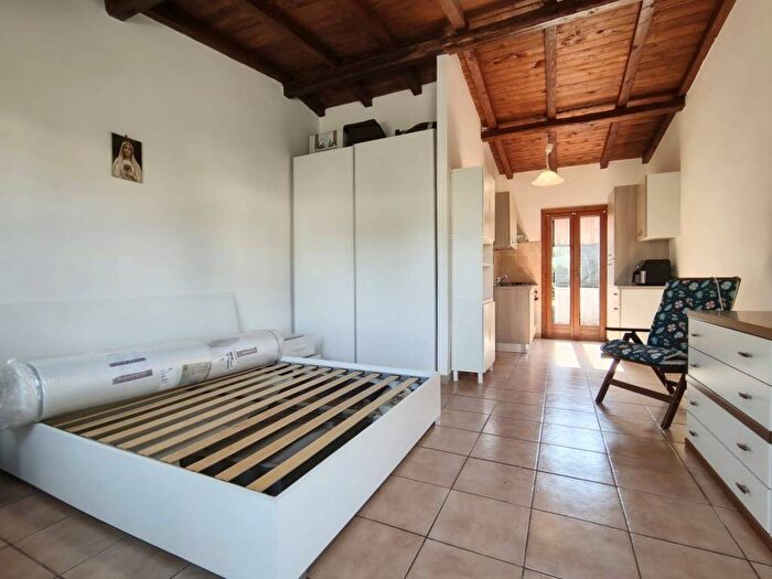 Appartamento in affitto in Via della Falcognana, Falcognana, Roma