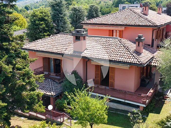 Casa con 13 locali in vendita in Moscati, Sassuolo