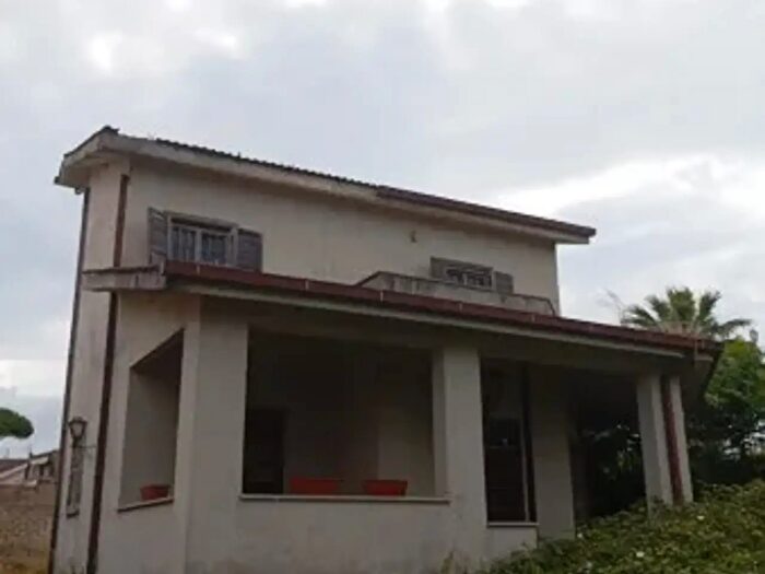 Casa con 5 locali in vendita in Via Pratica di Mare, Ardea